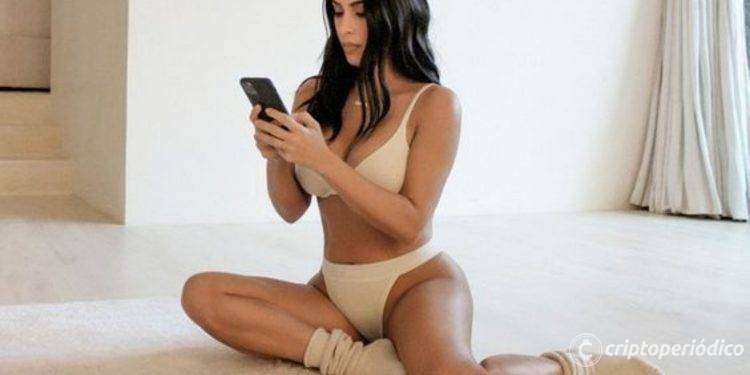 SEC acusa a Kim Kardashian por promocionar ilegalmente tokens EMAX (EthereumMax) 1 SEC acusa a Kim Kardashian por promocionar ilegalmente tokens EMAX (EthereumMax)