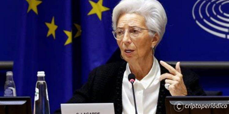 Lagarde presiona por una mayor regulación de las criptomonedas luego del colapso de FTX
