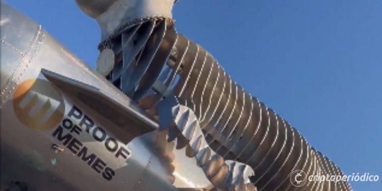 Fracasa la extraña estatua de criptomonedas de 600.000 dólares en forma de Elon Musk