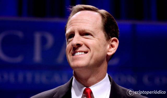 El senador estadounidense Toomey explica por qué el colapso de FTX no justifica la prohibición del crypto