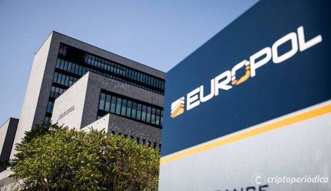 Europol detiene a 15 personas en una redada masiva contra estafas de criptomonedas: Incautación de 1 millón de dólares 1 Europol detiene a 15 personas en una redada masiva contra estafas de criptomonedas: Incautación de 1 millón de dólares