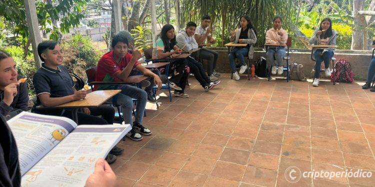 Indígenas de Guatemala recibirán educación bitcoin en lengua maya 1 Indígenas de Guatemala recibirán educación bitcoin en lengua maya
