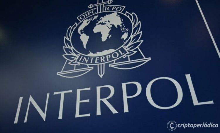 This picture taken on November 23, 2021, shows the logo of Interpol during the 89th Interpol General Assembly in Istanbul. - On November 25, 2021, the delegates will elect the new Interpol President, who will replace the South Korean Kim Jong Yang. One of the candidates is Ahmed Nasser al-Raisi from the United Arab Emirates, who has been criticised for allegations of torture. (Photo by Ozan KOSE / AFP)