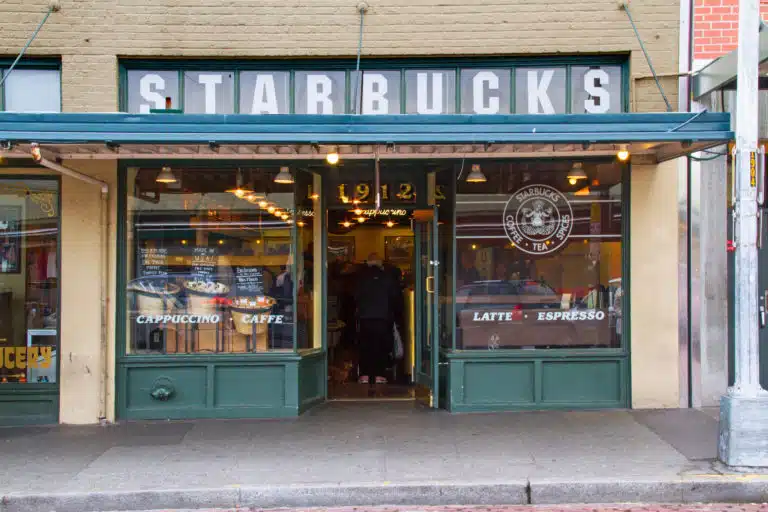 Starbucks Odyssey prepara una segunda ración de NFT más suave con la colección "First Store"