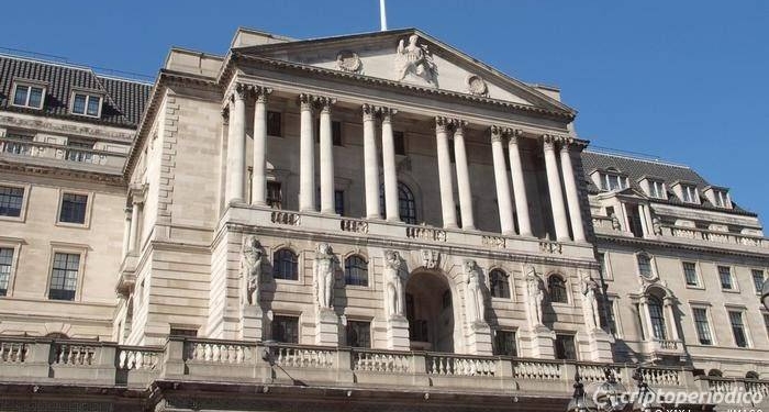 «La gente debe aceptar el hecho de que se está empobreciendo»: Economista Jefe del Banco de Inglaterra
