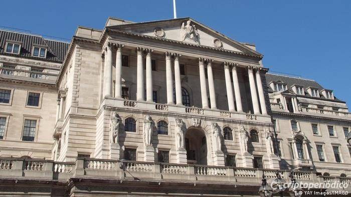 "La gente debe aceptar el hecho de que se está empobreciendo": Economista Jefe del Banco de Inglaterra