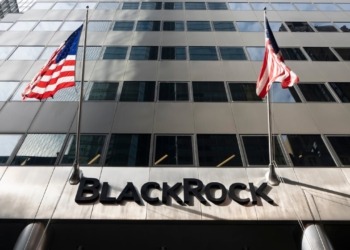 BlackRock Pulveriza Récords: ETF de Bitcoin Supera Los $1.100 Millones en Entradas Diarias