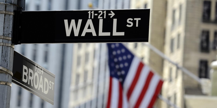Mejores Criptomonedas para Invertir Según Bernstein: Compra Todo lo Que Puedas