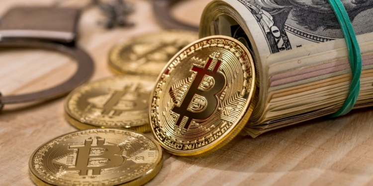 ETFs de Bitcoin y Ethereum atraen casi 2,000 millones en el auge del mercado cripto