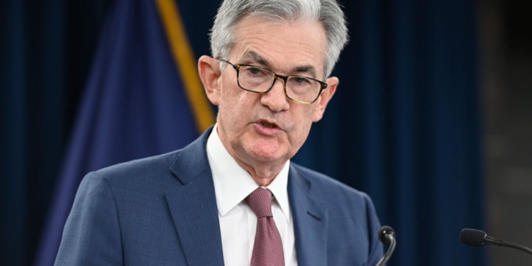 La Fed reduce las tasas de interés mientras el bitcoin sigue en alza