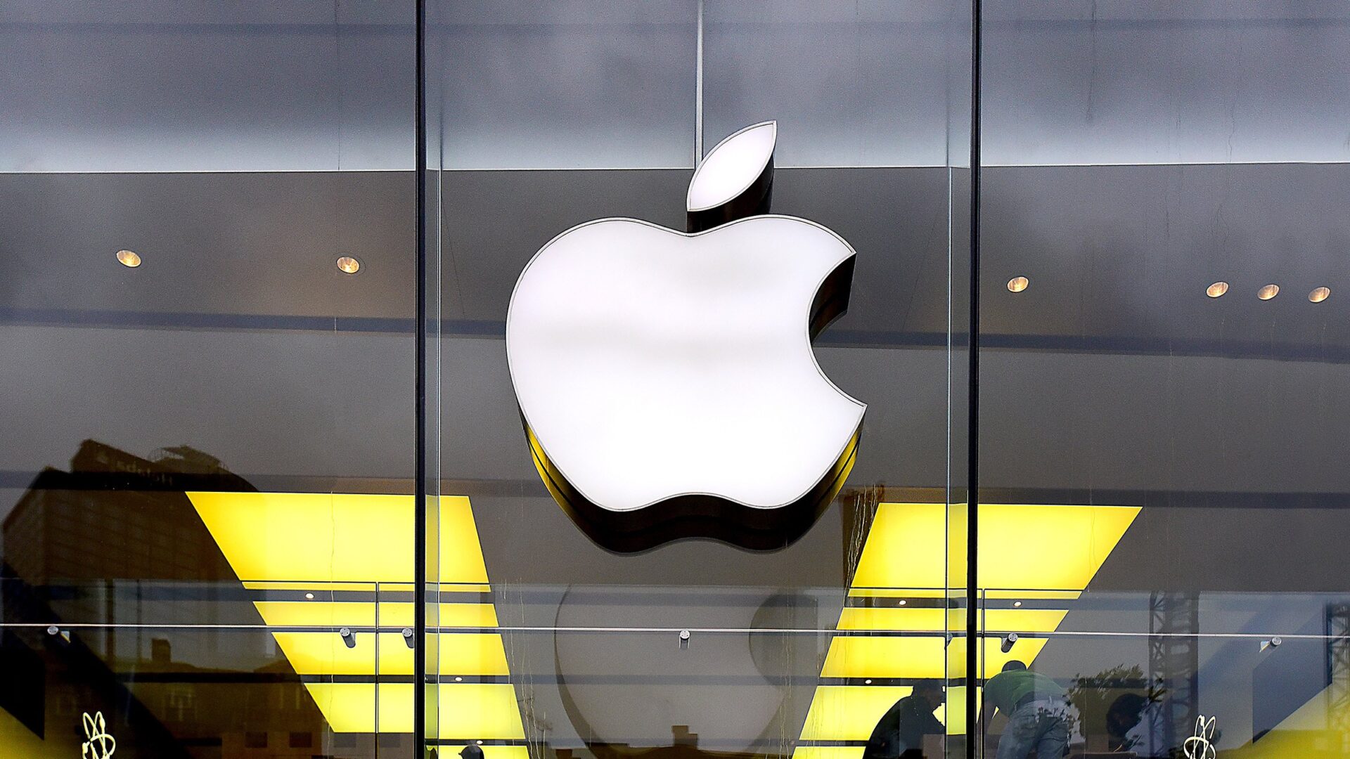 CEO de Apple Anuncia un Nuevo Capítulo en la IA: Acciones Caen 1,8%