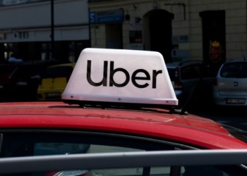 Cómo un Estafador Robó $300.000 en Criptomonedas Fingiendo ser Conductor de Uber