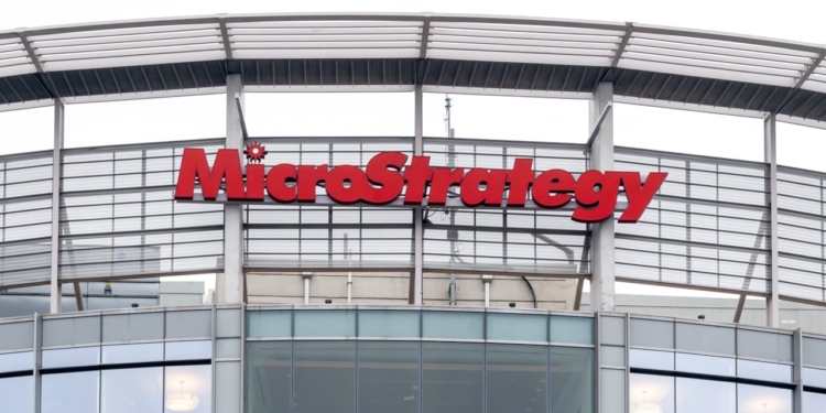 MicroStrategy Añade 11,000 BTC a Su Cartera Después de Compra de 1,100 Millones en Bitcoin 1 MicroStrategy Añade 11,000 BTC a Su Cartera Después de Compra de 1,100 Millones en Bitcoin