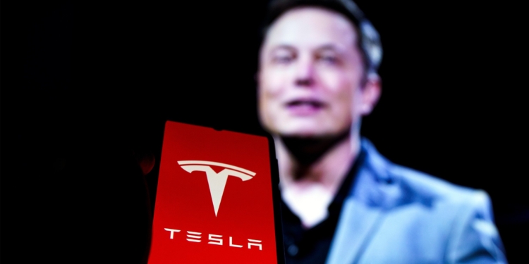 Cybertrucks de Tesla ofrecen WiFi gratuito en Los Ángeles después de incendios forestales