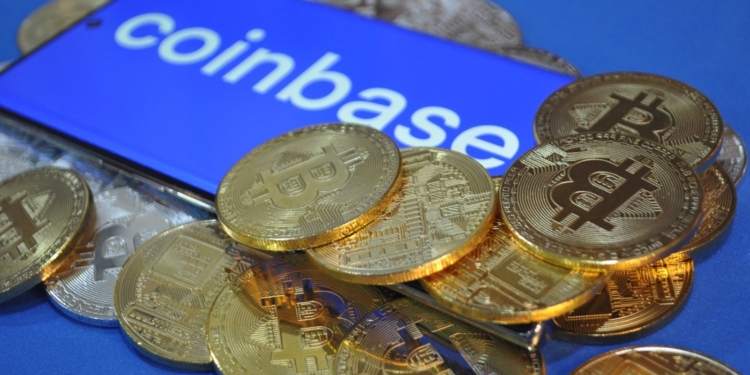 Bitcoin regresa a los 100,000 dólares después de la importante victoria de Coinbase contra la SEC 1 Bitcoin regresa a los 100,000 dólares después de la importante victoria de Coinbase contra la SEC