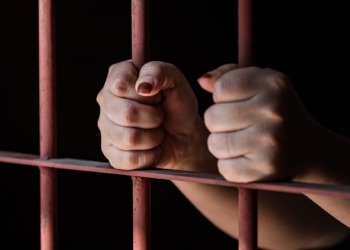 De la Corte Suprema a la Cárcel: Abogado Estrella Vuelve a Prisión por Presunta Evasión Fiscal con Criptomonedas