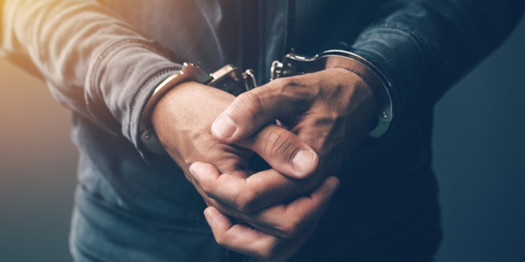 Corea del Sur: Policía detiene a cuatro personas por asesinato a puñaladas y robo de criptomonedas