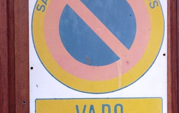 El Ayuntamiento de La Solana impone un mes de plazo para regularizar los vados ilegales