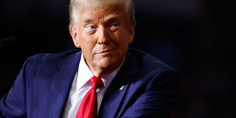 El repunte de BTC, XRP y SOL impulsa el mercado mientras Trump se prepara para el Día de la Liberación de Aranceles.
