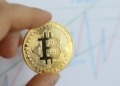 Pese a la caída, el 95% de los inversores se mantiene firme en sus ETFs de Bitcoin