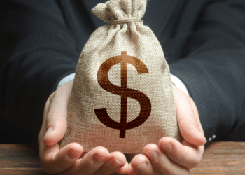 ¿Cómo consiguió un inversor ganar 6,8 millones de dólares con transacciones sofisticadas de Bitcoin y Ethereum?