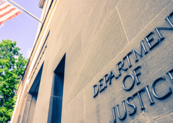 La ex pareja del 'Don' de Los Ángeles admite haber cometido un fraude fiscal millonario.