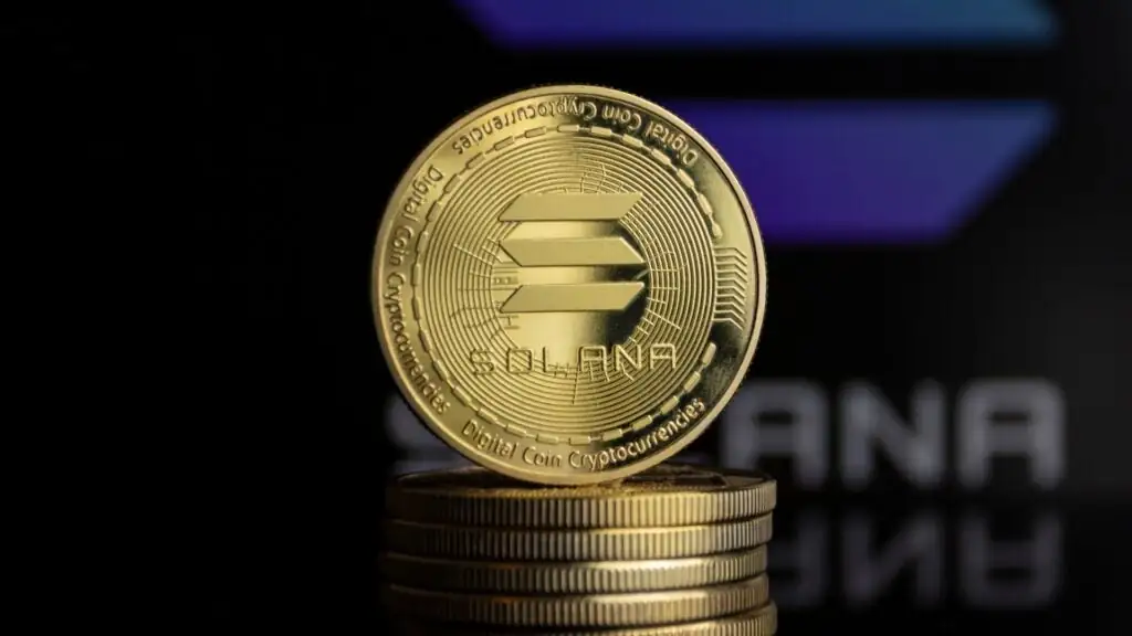 Ballenas desatan millones en Solana ante un inminente colapso tras el desbloqueo récord de tokens
