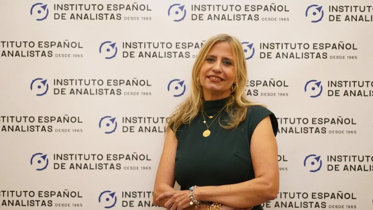 Lola Solana: el referente imprescindible de los analistas en el panorama actual