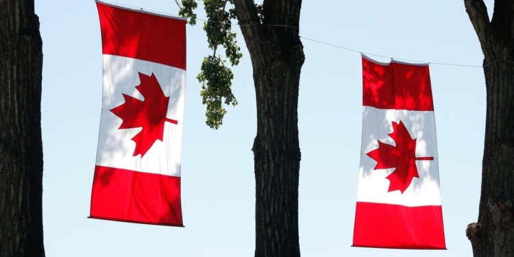 Canadá se adelanta a EE. UU. al lanzar los primeros ETFs de Solana con staking 1 Canadá se adelanta a EE. UU. al lanzar los primeros ETFs de Solana con staking