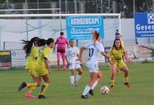 El FF La Solana sorprende al líder con un penalti de última hora que salva el día 1 El FF La Solana sorprende al líder con un penalti de última hora que salva el día