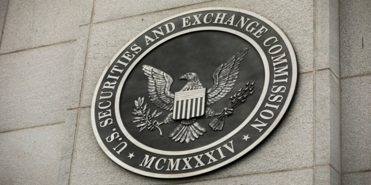 La SEC Retrasa su Veredicto sobre el Staking en los ETF de Ethereum de Grayscale, ¿Qué Significa Esto?