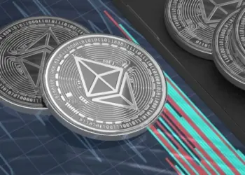 Ethereum frente a la competencia: ¿Puede ETH mantener su liderazgo ante Solana, XRP y SUI en 2025?