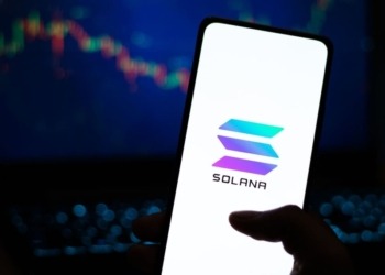 Solana asegura mil millones de dólares y desafía a Ethereum en el mundo de las criptomonedas.