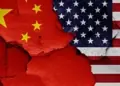 ¿El marcado descenso del Bitcoin impulsa un repunte en las acciones tras la rebaja de aranceles entre Estados Unidos y China?