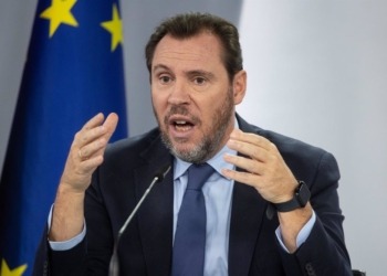 El enigmático Capitán Bitcoin finalmente revela su verdadera identidad y el ministro Óscar Puente lo celebra.