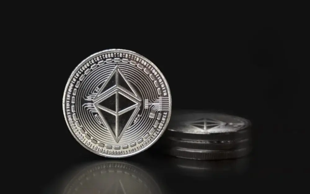 Ethereum se dispara un 32 % en una semana: descubre las razones detrás de este sorprendente ascenso.