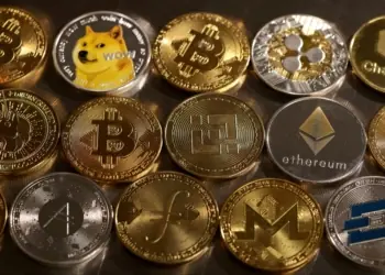 El bitcoin mantiene su ascenso pero no logra superar la barrera de los 107.000 dólares.