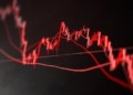 Las Caídas de XRP, Solana y Dogecoin: ¿Qué Provoca la Nueva Contracción del Mercado de Criptomonedas?