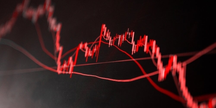 Las Caídas de XRP, Solana y Dogecoin: ¿Qué Provoca la Nueva Contracción del Mercado de Criptomonedas?