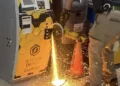 Alguaciles de Texas Destruyen Cajero de Bitcoin con Herramientas para Recuperar $32.000 en Efectivo