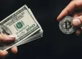 Robert Kiyosaki invierte en Bitcoin mientras revela los secretos de su nuevo libro