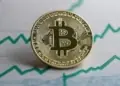 ¿Estamos al borde de un repunte? El misterioso patrón técnico sugiere que el desplome de bitcoin podría haber llegado a su fin.