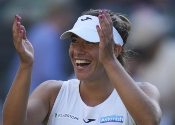 La argentina Solana Sierra pone a prueba a Bucsa y revela un sorprendente dilema en Wimbledon