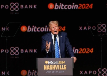 El mayor fondo de bitcoin está a un paso de arrebatarle el trono al fondo de oro más grande del mundo.
