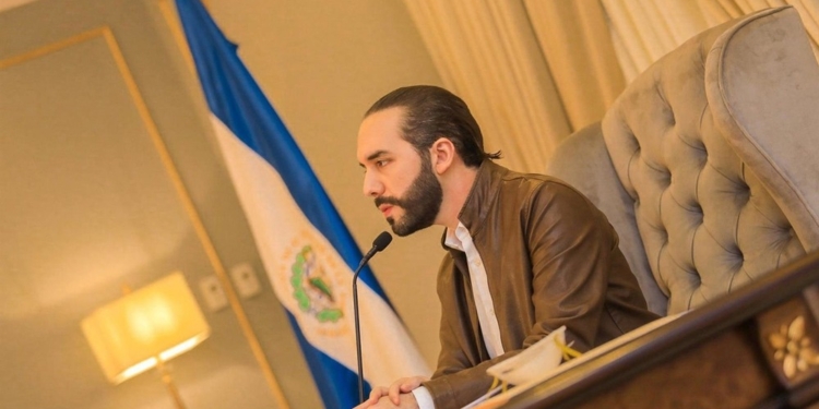 El Salvador se convierte en millonario con una inversión en bitcoin de 632 millones de euros tras el repunte de la criptomoneda.