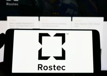 Rostec, el gigante ruso de armas, se adentra en el mundo de las criptomonedas con su stablecoin respaldada por rublos.