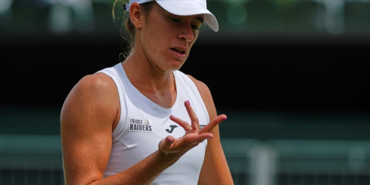 Duelo de titanes en Wimbledon: Solana Sierra se enfrenta a Laura Siegemund en octavos de final, descubre a qué hora y dónde seguirlo en vivo.