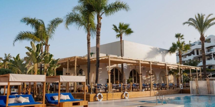 Marbella se prepara para desvelar el innovador pool club de la reconocida marca Solana.