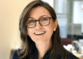 Cathie Wood de Ark Invest invierte $177 millones en acciones de Bullish tras el auge de las IPO de criptomonedas