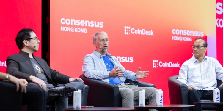 Adam Back despliega una estrategia millonaria en BTC para superar a MARA en tenencias de criptomonedas.